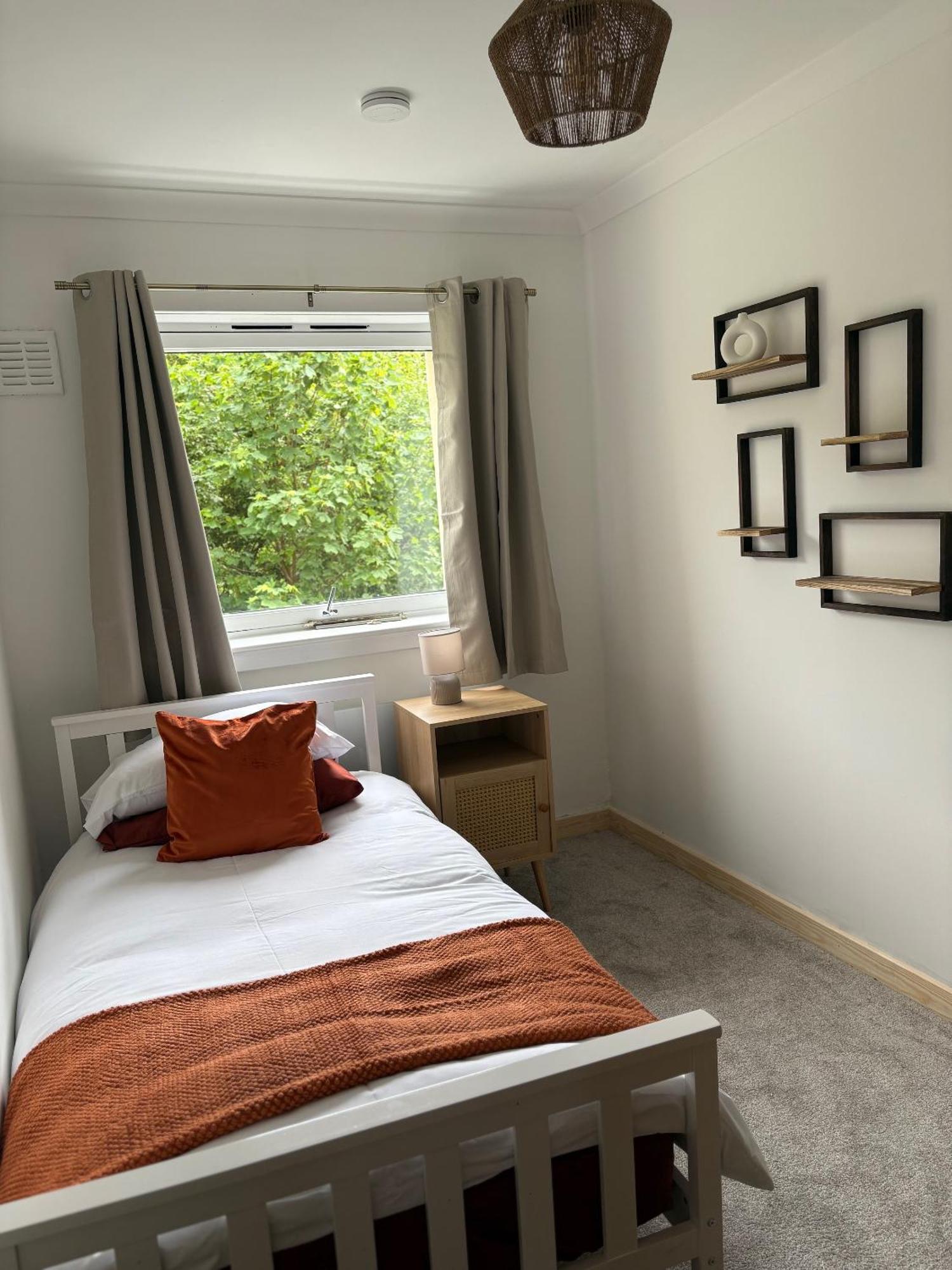 3 Bedroom - Loch Linnhe Views - Modern & Chilled Highland * Fort William
